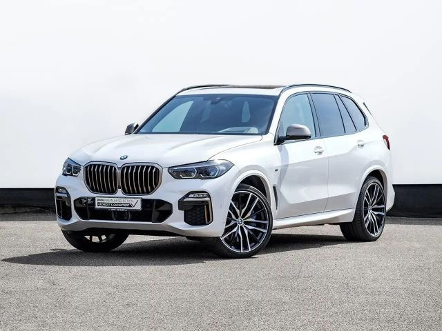 BMW X5 M50i