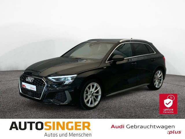 Audi A3 Sportback Sedan S-Line 40 TFSI