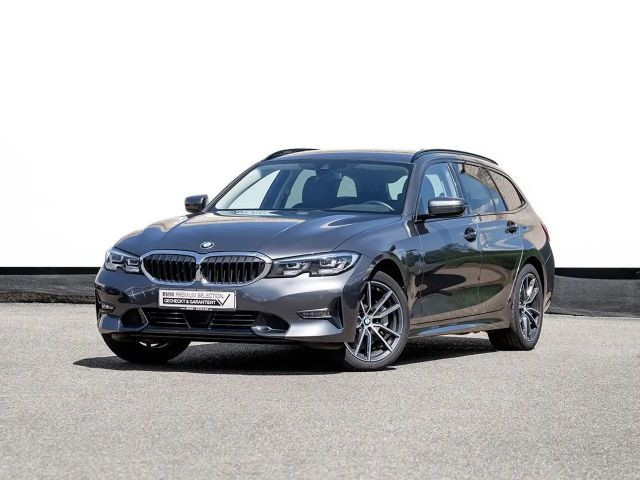 BMW 3 Serie 330 Sport Line Touring 330e