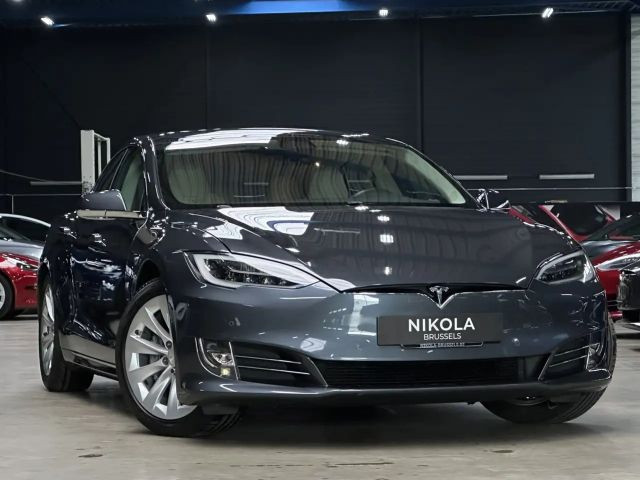 Tesla Model S Long Range 100D