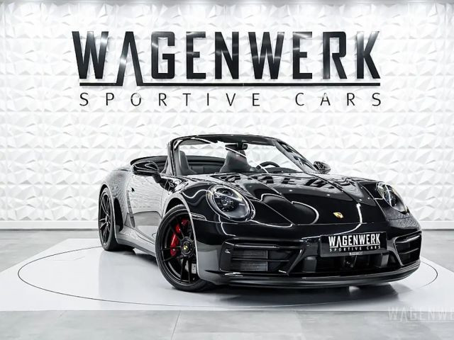 Porsche 911 GTS Cabrio Carrera