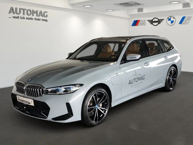 BMW 3 Serie 330 M-Sport xDrive Touring 330e