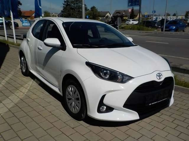 Toyota Yaris Active VVT-i