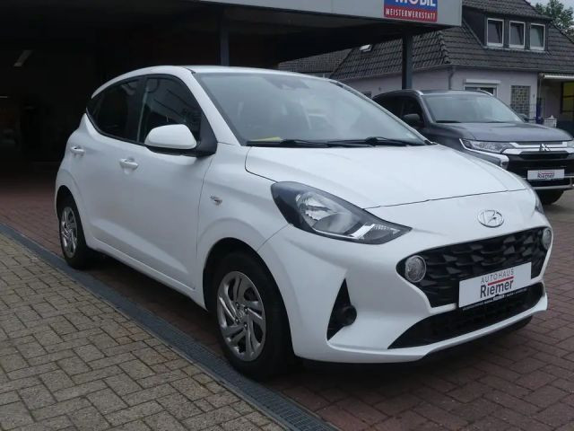 Hyundai i10 Klima Sitzhzg Lenkrdhzg PDC GJR