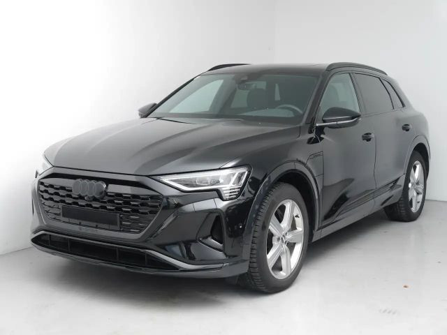 Audi Q8 e-tron Quattro Business 55