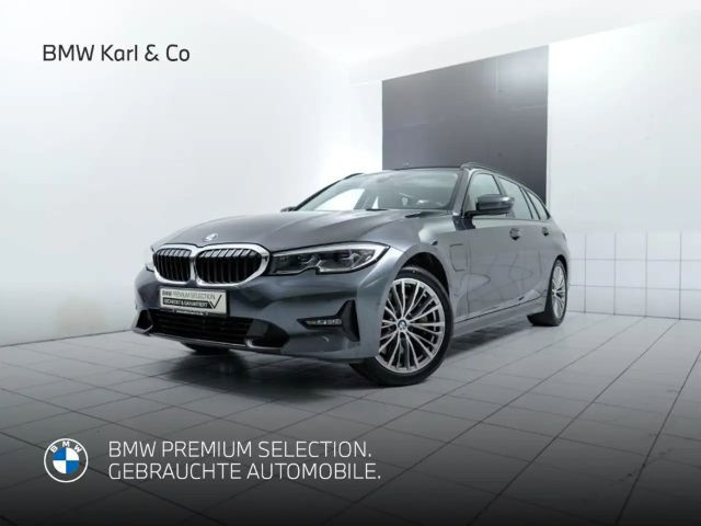 BMW 3 Serie 330 Sport Line Touring 330e