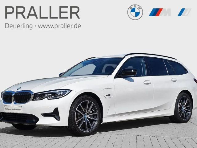 BMW 3 Serie 330 Sport Line Touring 330e