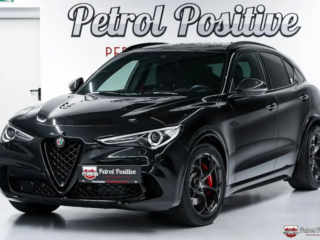 Alfa Romeo Stelvio Quadrifoglio Turbo Carbon