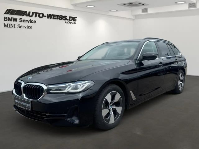 BMW 5 Serie 520 dA LEDER+LASER+ACC+HUD+SPORTSITZ+SHZ+DAB+HIFI