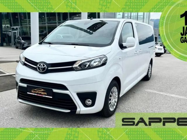 Toyota Verso 2,0 D-4D 150 Lang Shuttle