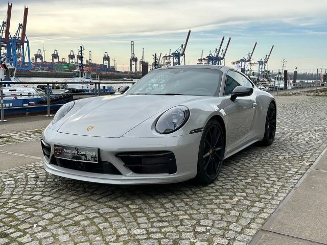 Porsche 992 Turbo Carrera