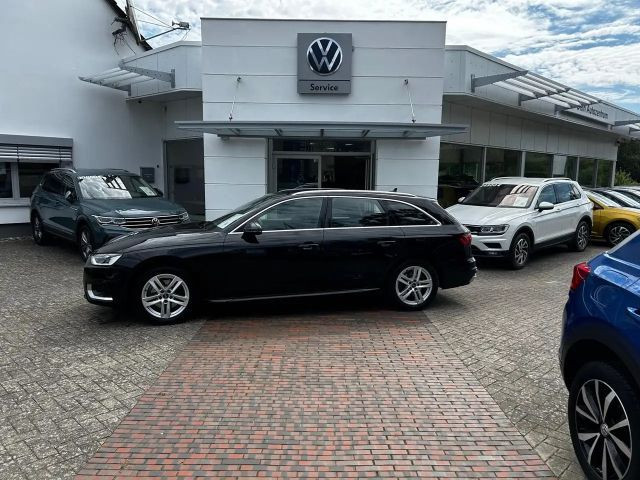 Audi A4 Avant S-Tronic 35 TFSI