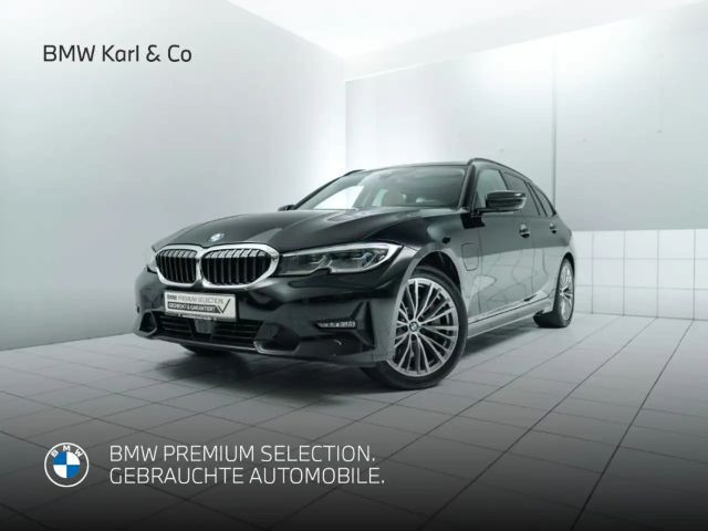 BMW 3 Serie 330 Sport Line Touring 330e