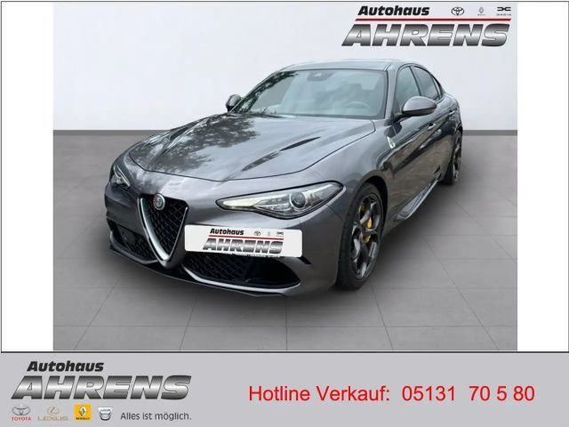 Alfa Romeo Giulia Quadrifoglio Turbo AT8