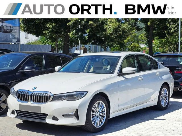 BMW 3 Serie 320 Luxury Line 320i