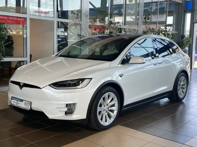 Tesla Model X 100D