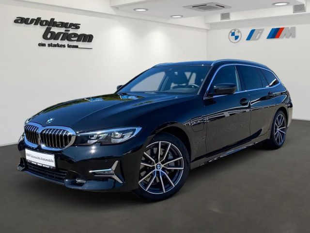 BMW 3 Serie 330 Luxury Line Touring 330e