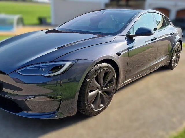 Tesla Model S Long Range Plaid