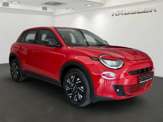 Fiat 600e (RED) LED, PDC, Apple CarPlay