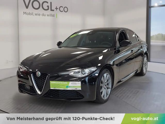 Alfa Romeo Giulia Super RWD