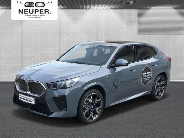 BMW iX2 xDrive30