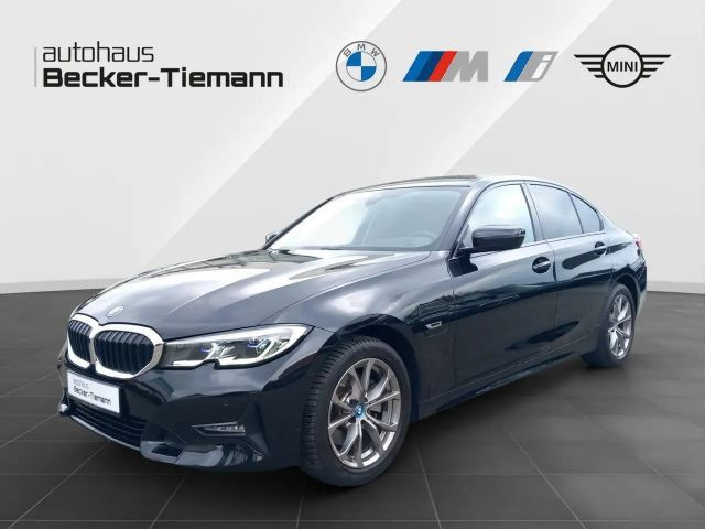 BMW 3 Serie 320 Sport Line Sedan 320e