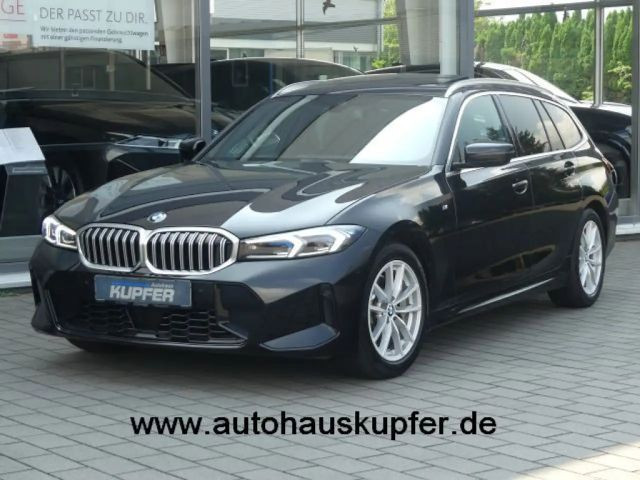 BMW 3 Serie 330 xDrive 330i