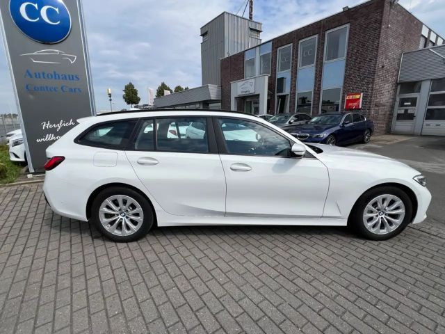 BMW 3 Serie 330 xDrive Touring Advantage pakket 330e