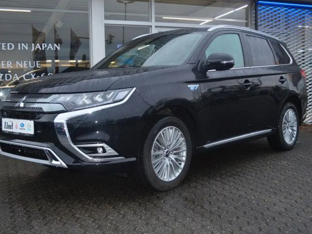 Mitsubishi Outlander PHEV 4WD