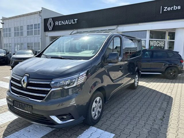 Renault Trafic Life dCi 150 Blue