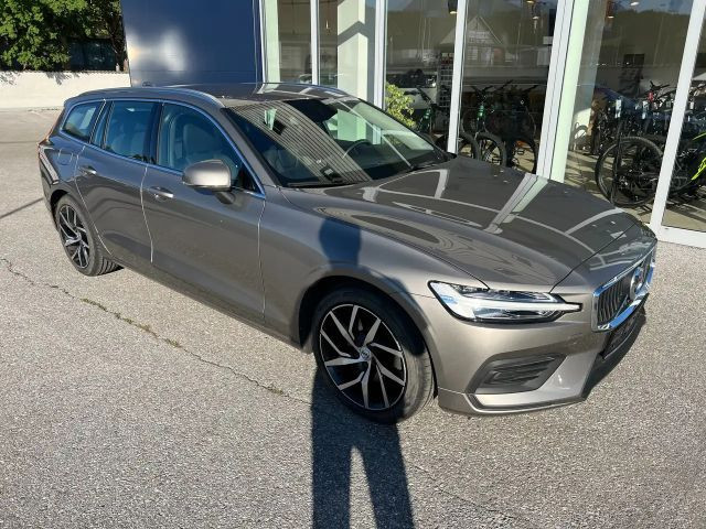 Volvo V60 Momentum