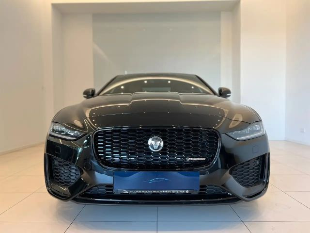 Jaguar XE R-Dynamic SE P250