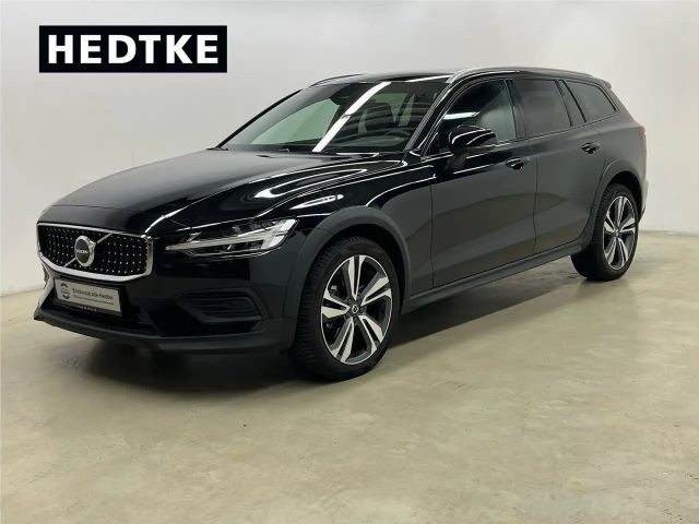 Volvo V60 Cross Country AWD Plus