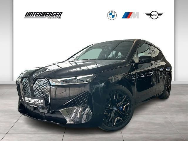 BMW iX M60