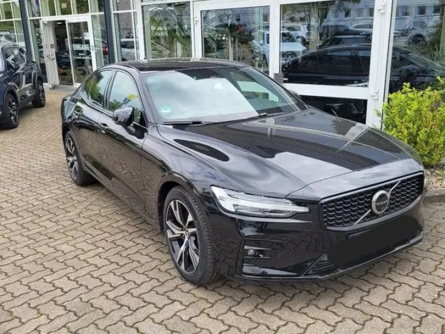 Volvo S60 AWD Plus Dark