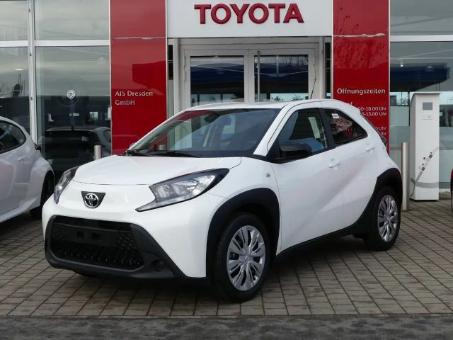 Toyota Aygo X 1.0 VVT-i Play