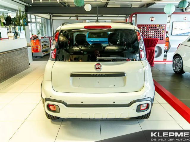 Fiat Panda 1.0 GSE 70PS E6 Pandina