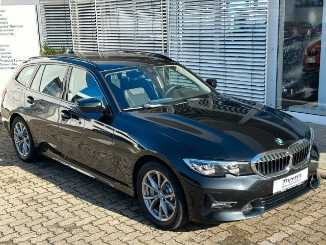 BMW 3 Serie 330 Sport Line Touring 330e