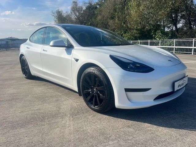 Tesla Model 3 Standard Range