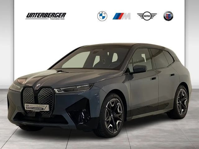 BMW iX xDrive40