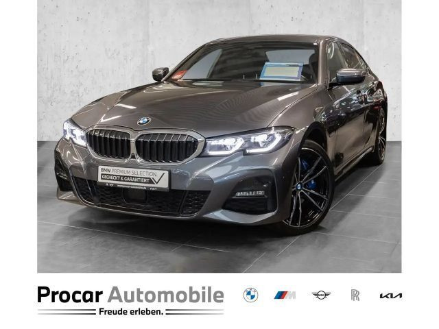 BMW 3 Serie 330 M-Sport Limousine 330e