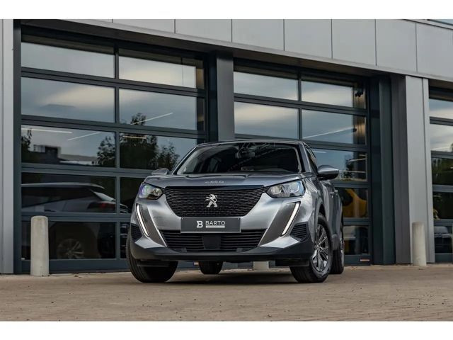 Peugeot 2008 1.2 Benz. - AT! - Camera - Navi - Airco - Cruise c