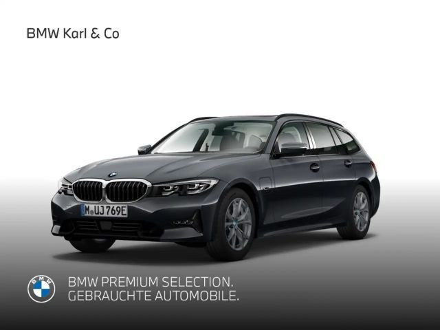 BMW 3 Serie 330 Sport Line Touring 330e