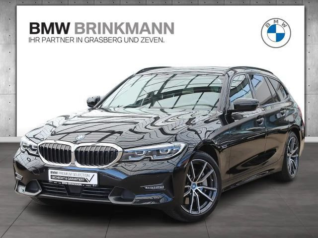 BMW 3 Serie 330 Sport Line Touring 330e