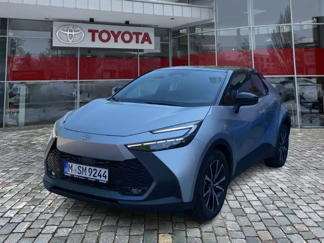 Toyota C-HR Team D