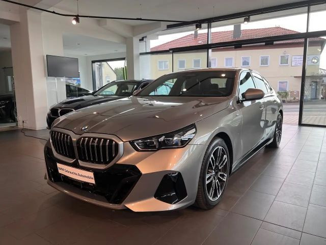 BMW 5 Serie 520 M-Sport Sedan 520d