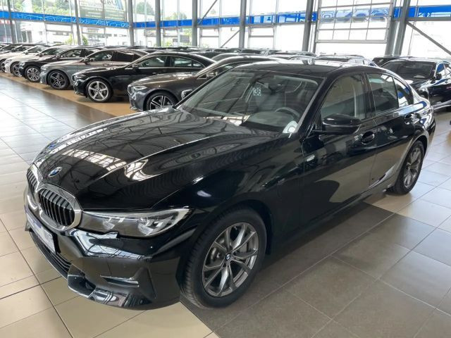 BMW 3 Serie 330 Sport Line 330e