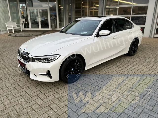 BMW 3 Serie 320 Luxury Line 320i