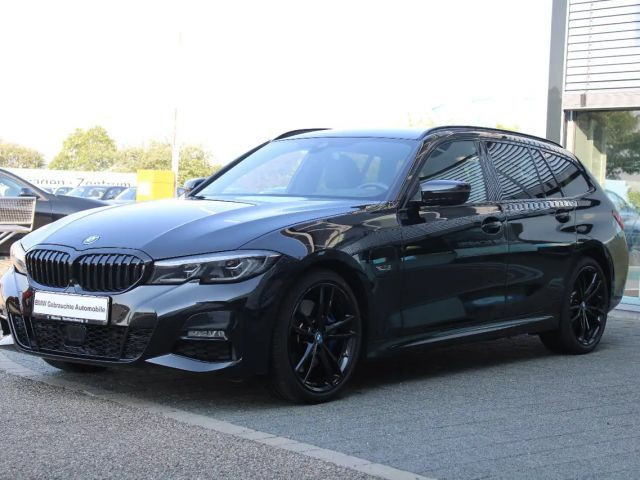 BMW 3 Serie 330 M-Sport Touring 330e