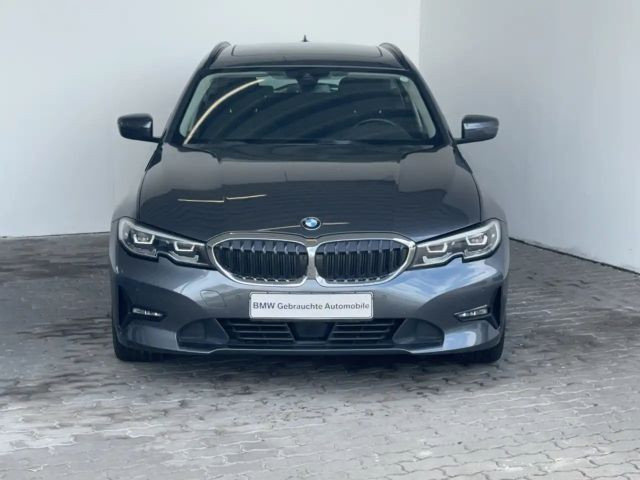 BMW 3 Serie 330 Touring Advantage pakket